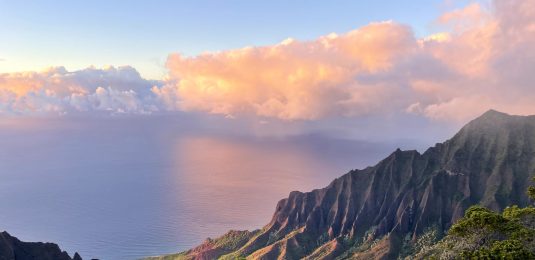 Kalalau Valley Lookout